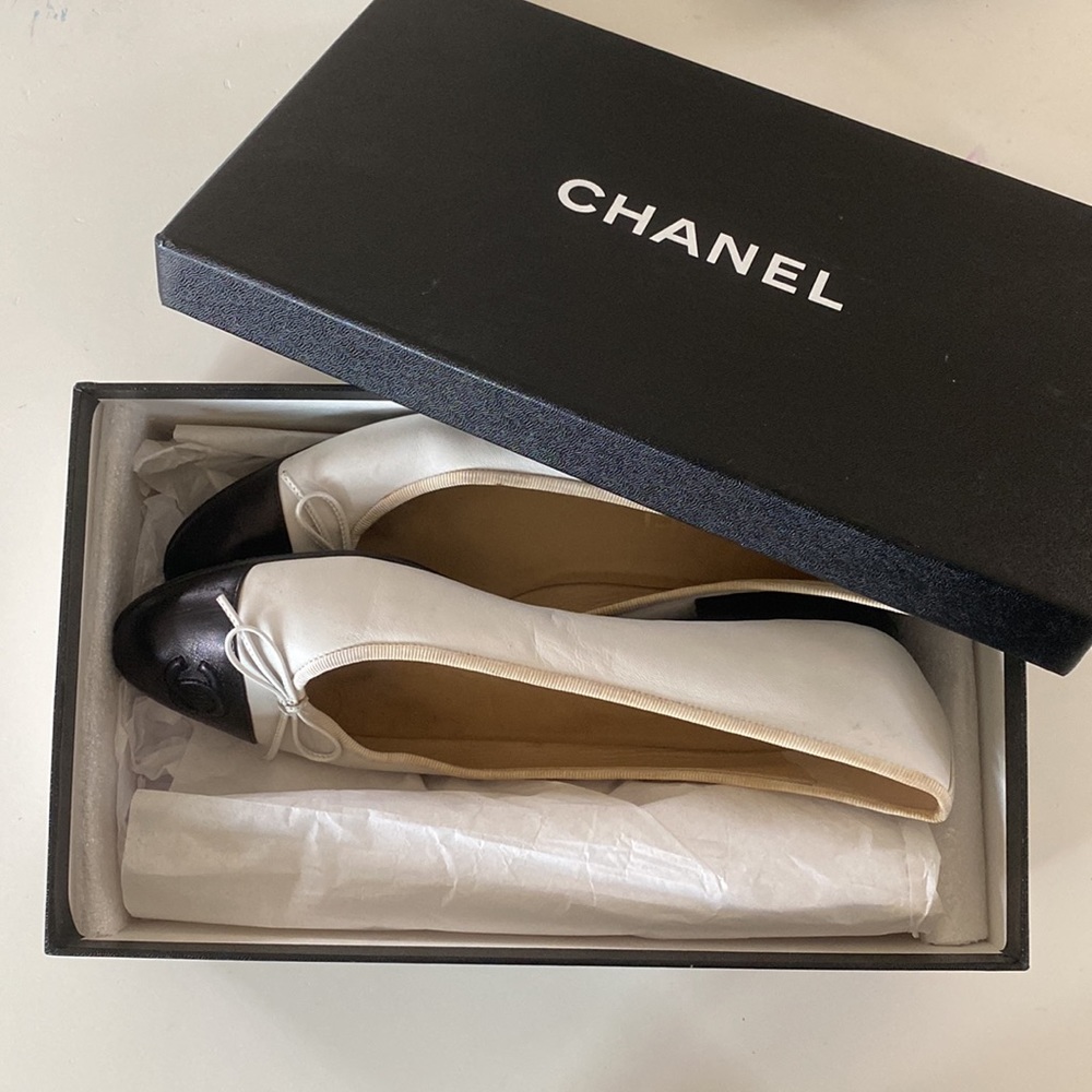 Chanel leather ballet flats size 40
